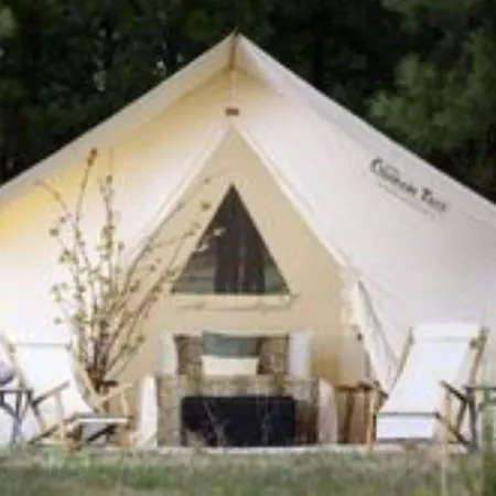 Luxe tent French Fields Luxury Glamping Twin Emperor Tent Le-Vieux-Cerier
